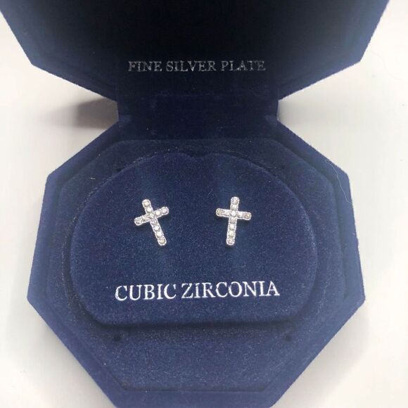 241 Fine silver plate CZ cross stud CZ earrings - Picture 1 of 1